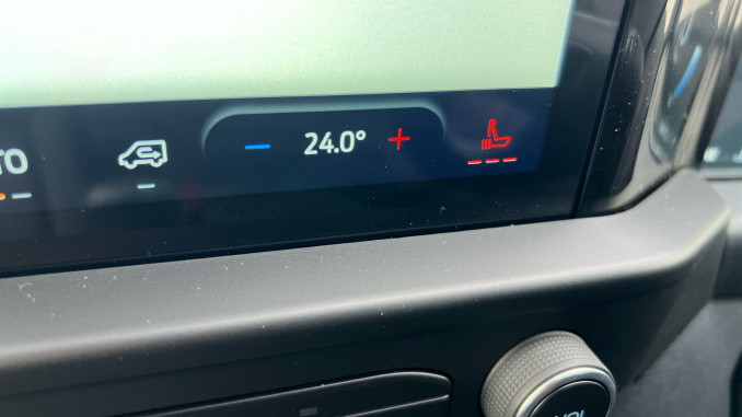 Ford Transit Custom 280 L2 Diesel Fwd 2.0 EcoBlue 136ps H1 Van Limited - Image 29